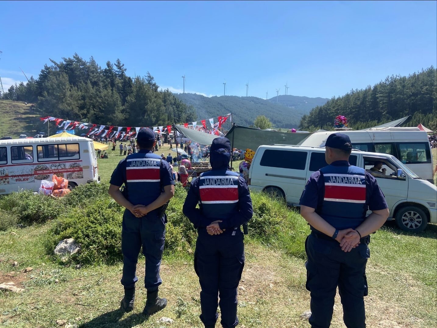 Ağaçlı’daki festivalde jandarma ekipleri kuş uçurtmadı