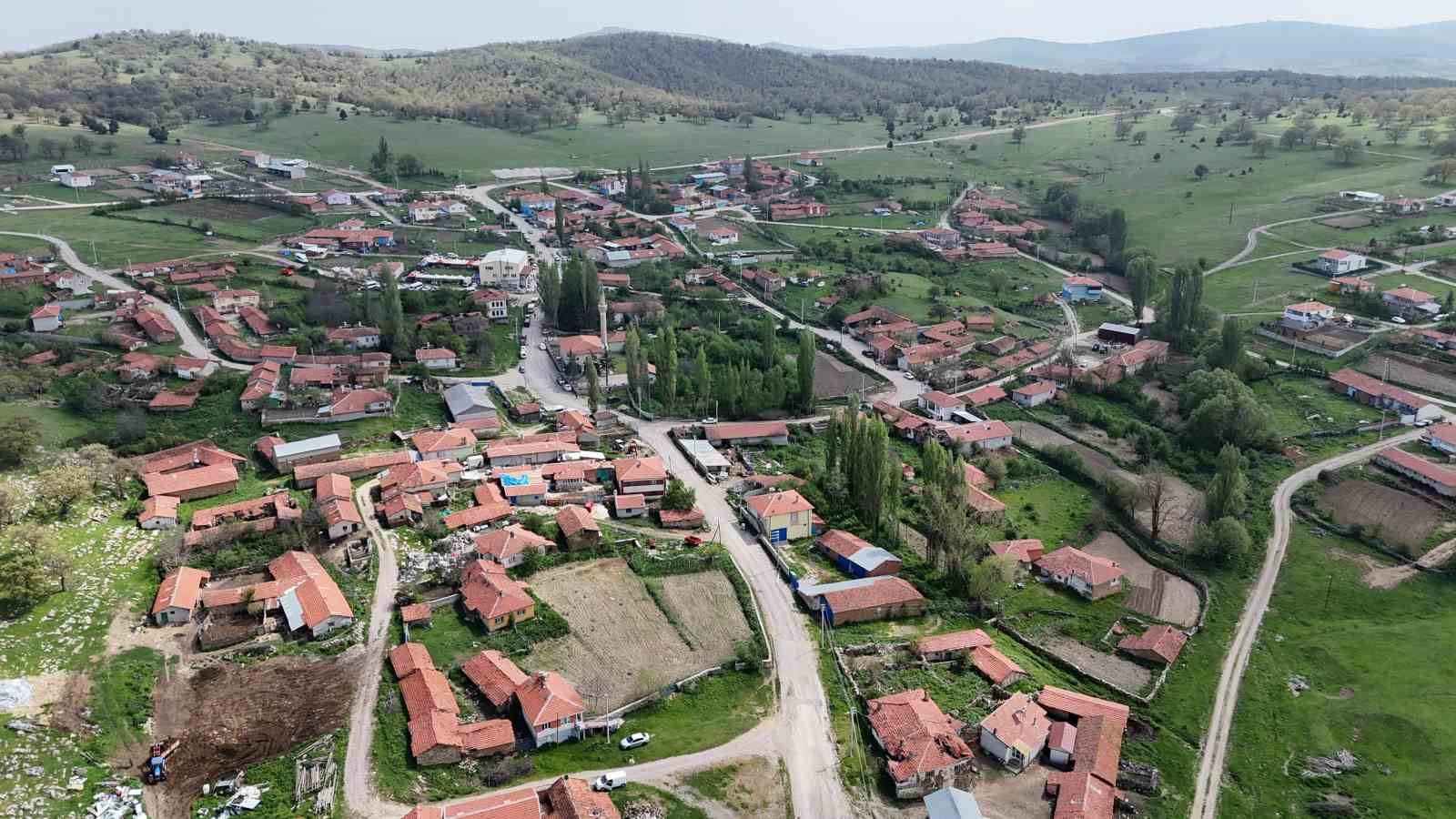 Tarihi Osmanlı k&ouml;y&uuml;nde Hıdırellez Şenliği ile yağmur ve ş&uuml;k&uuml;r duası yapıldı
