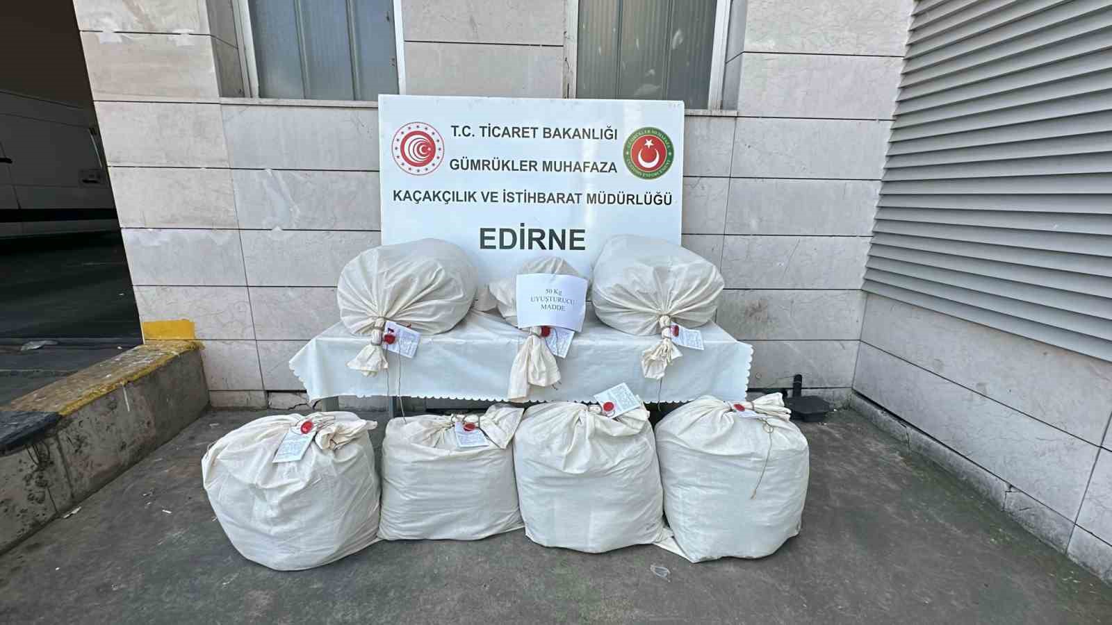 Kapıkule’de televizyon ünitesinde 49 kilo esrar ele geçirildi