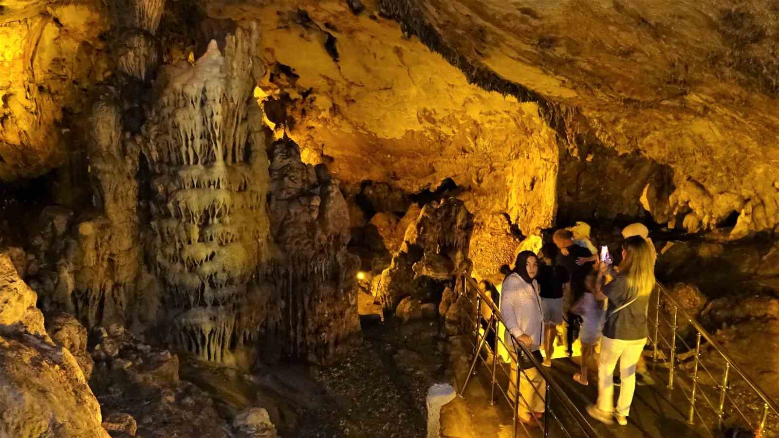 Ballıca Mağarası’nın geçici güzergâhı ziyaretçileri mağdur ediyor
