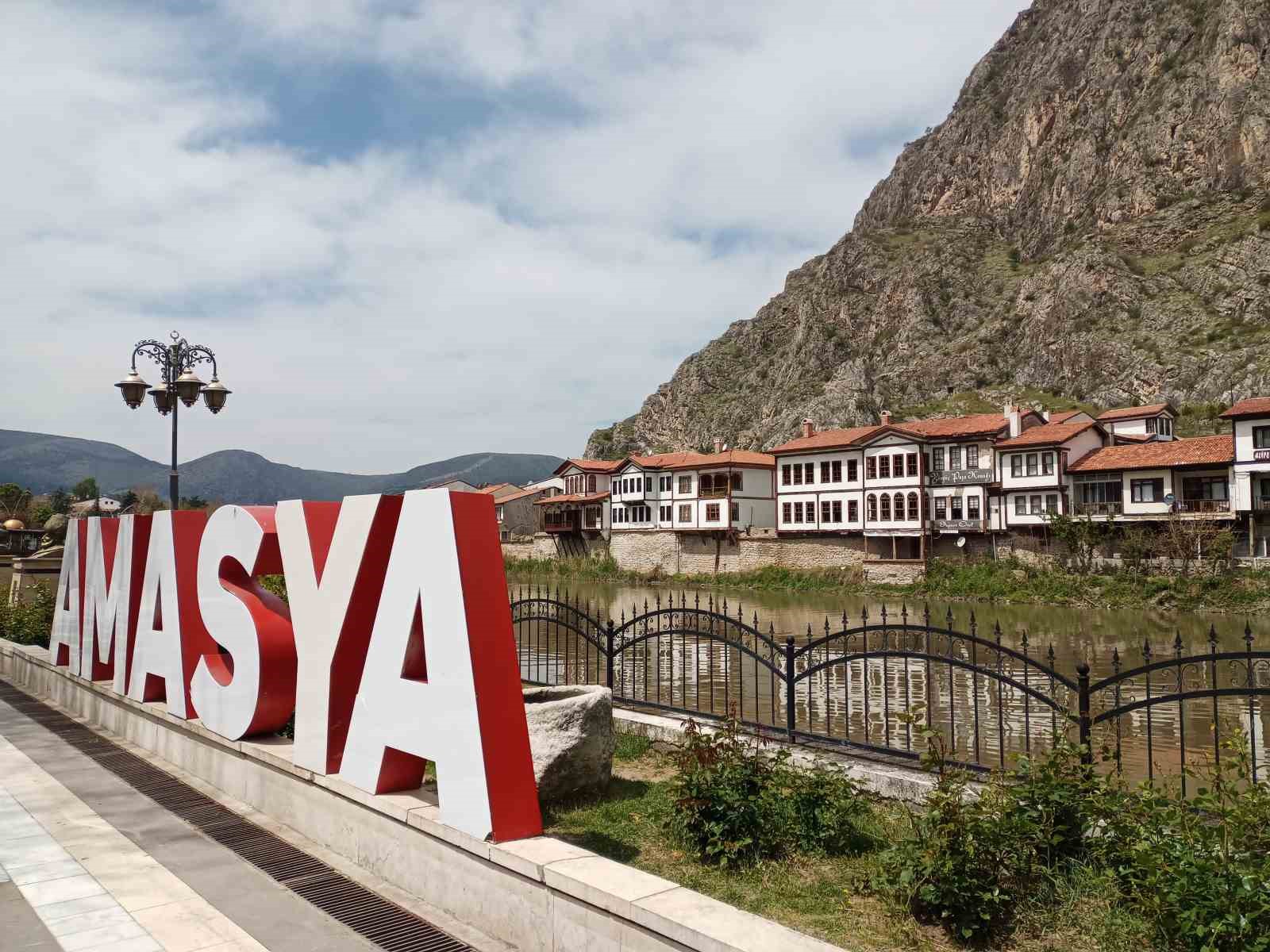 Amasya’da 4.4 ve 4.2 büyüklüğünde iki deprem