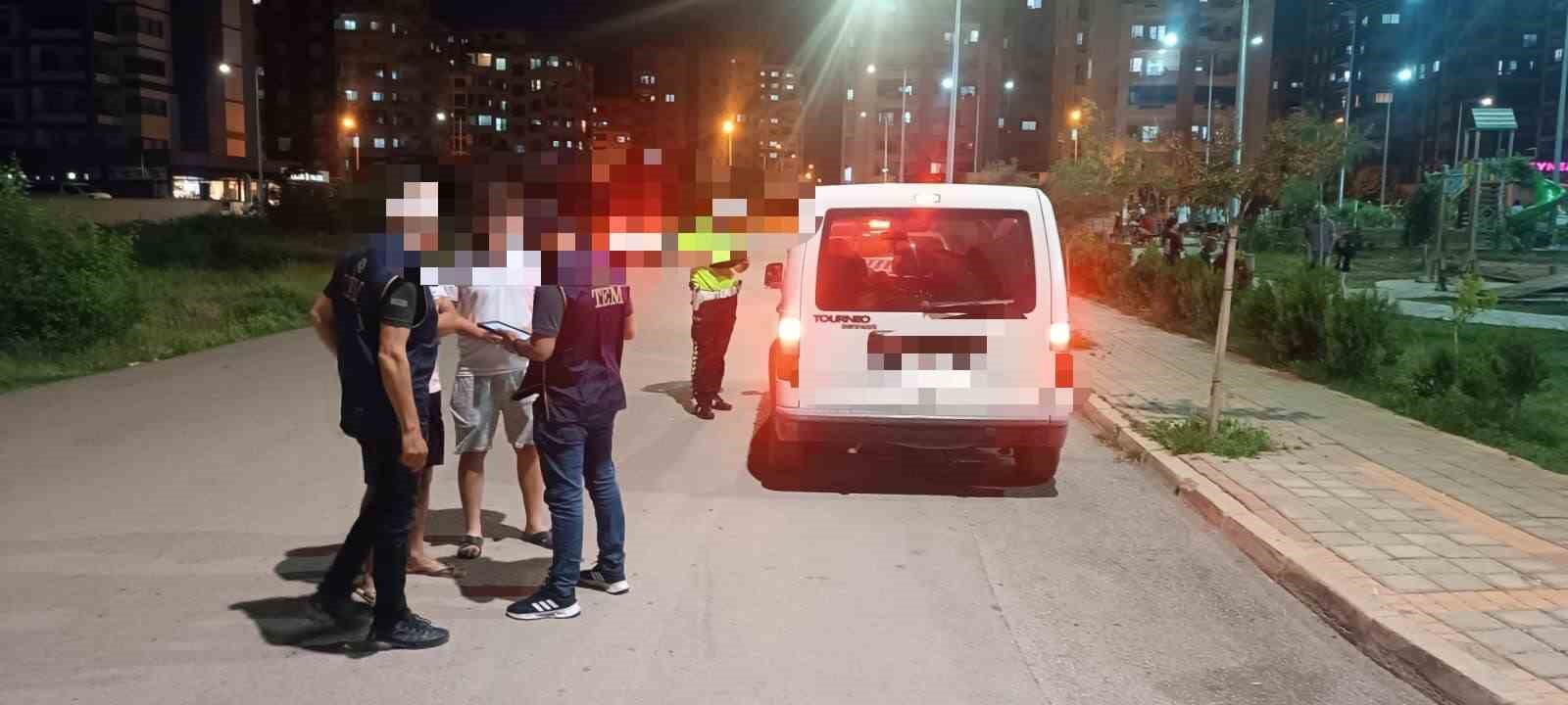 Kozan’da hapis cezasıyla aranan 5 hükümlü yakalandı