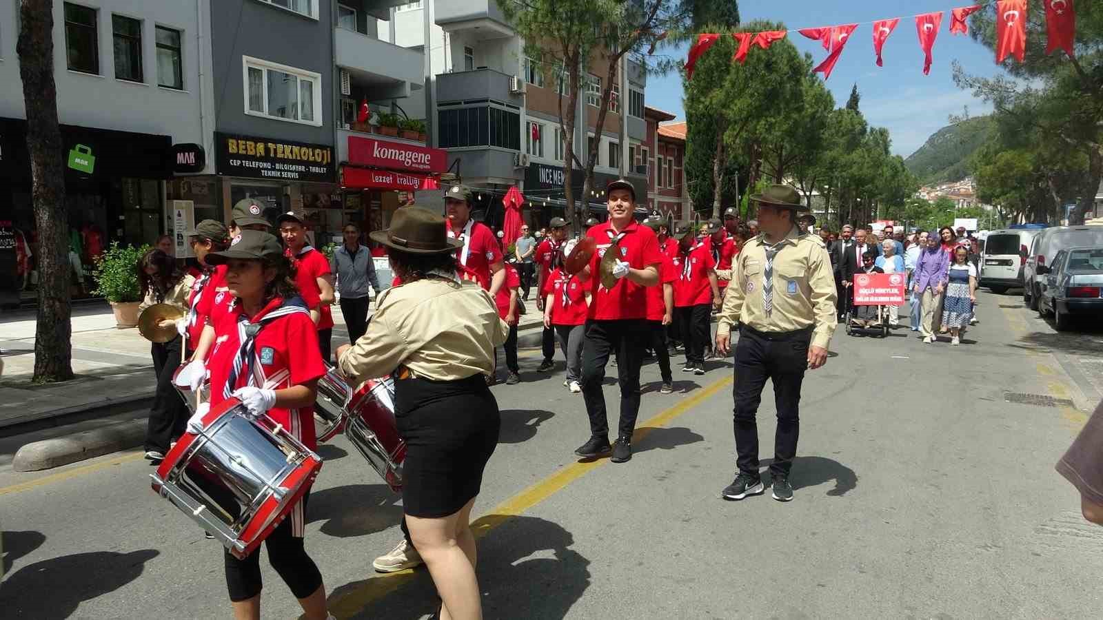 Muğla’da 10-16 Mayıs Engelliler Haftası etkinlikleri yürüyüşle başladı