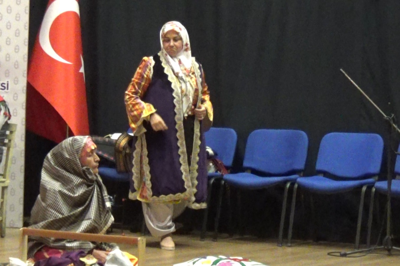 Sessiz çığlığın simgesi ‘Mor Cepken’ gençlerden tam not aldı
