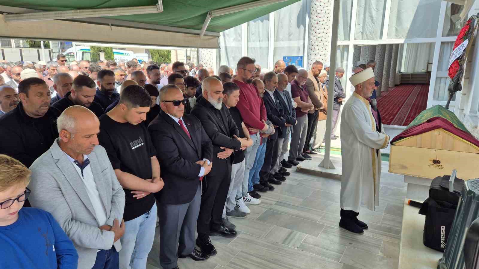 Çanakkale kazasında ölen 2 kadın Tekirdağ’da toprağa verildi