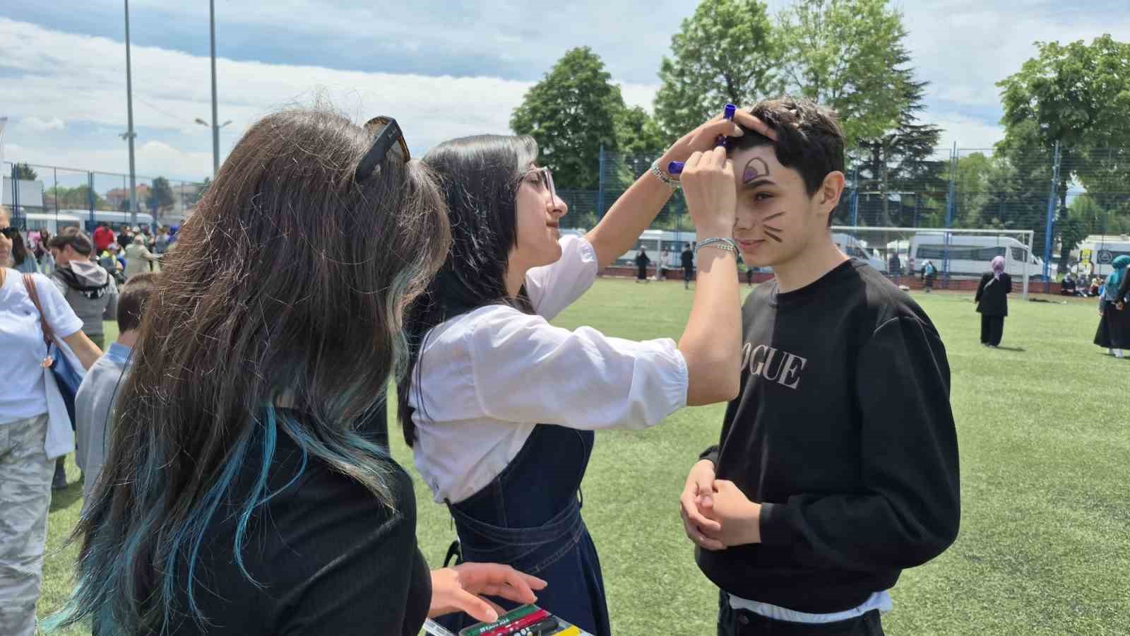 &Ouml;zel &ccedil;ocuklar sportif faaliyetler ile eğlendi
