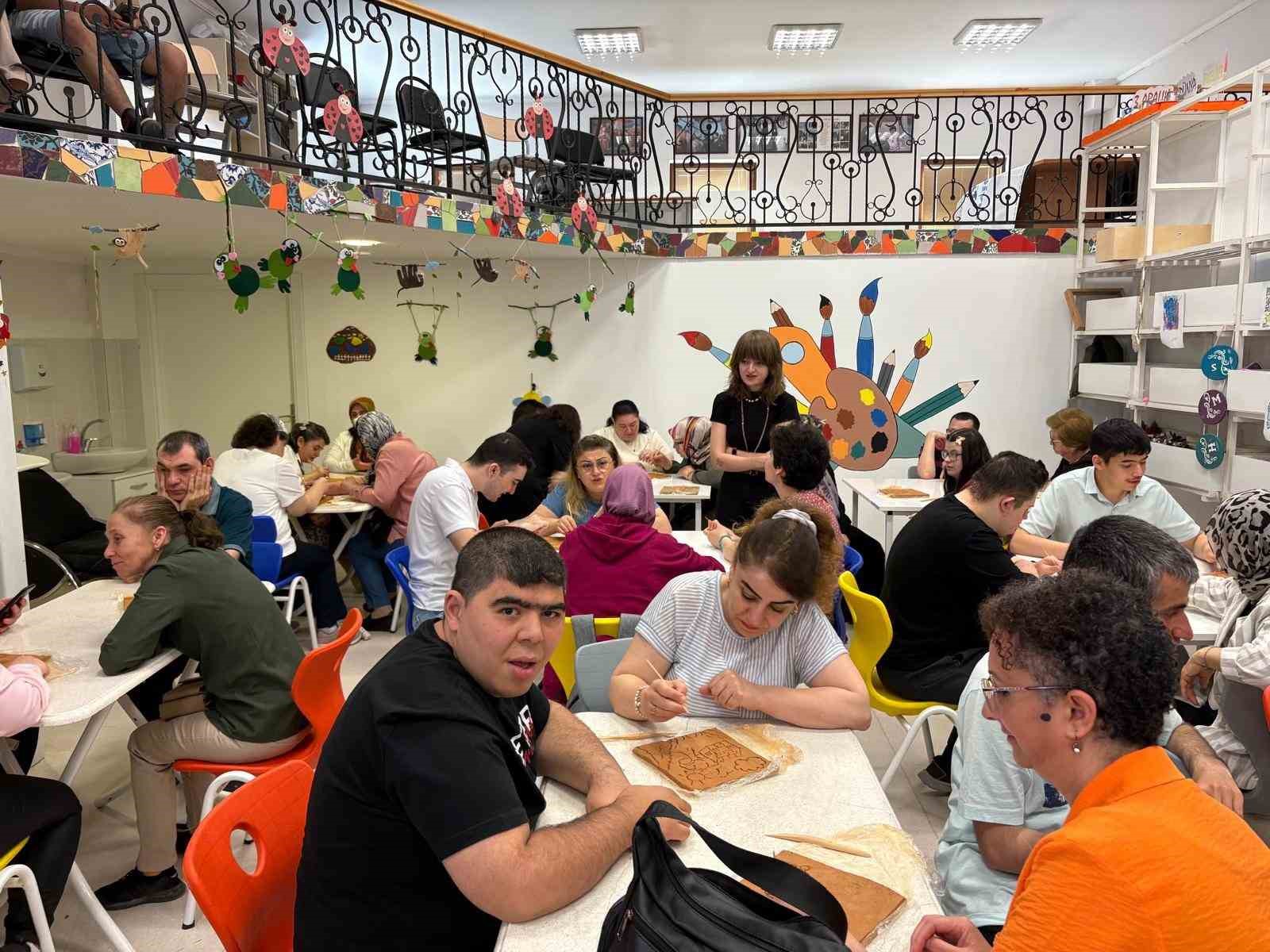 Odunpazarı Belediyesi&rsquo;nden annelere &ouml;zel kutlama
