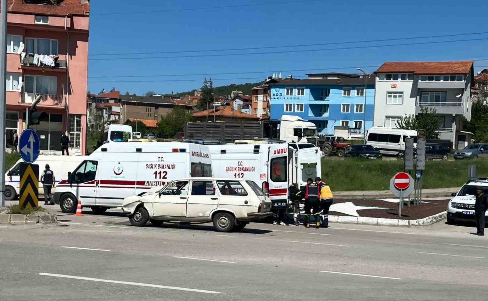 Domani&ccedil;&rsquo;te trafik kazası: 5 yaralı
