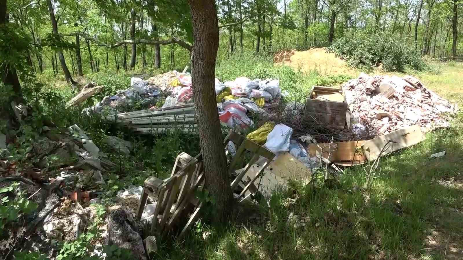 Şile’de ormanlık alanlar çöpten geçilmiyor