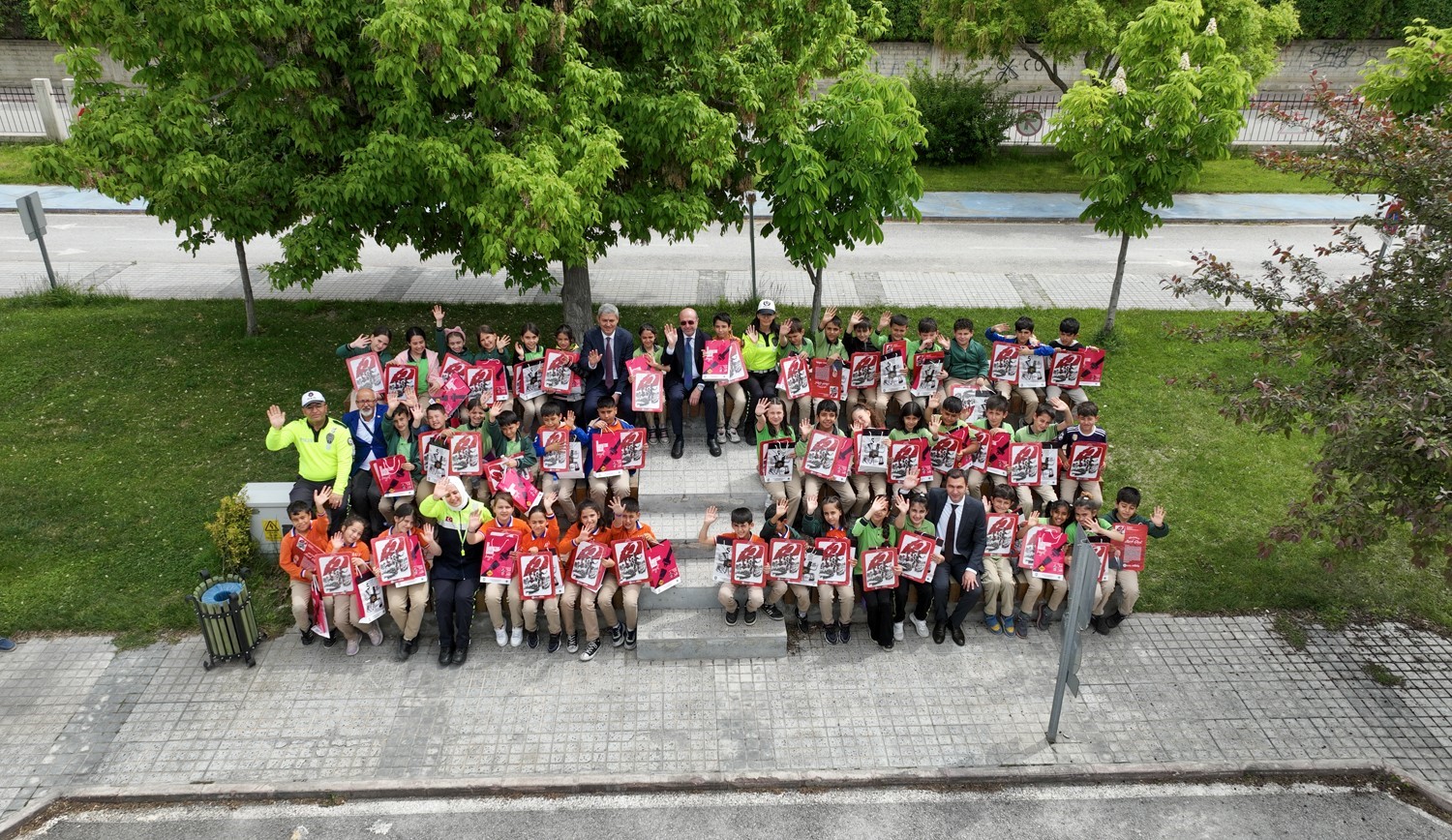 Başkan Pekyatırmacı Selçuklu trafik eğitim parkında çocuklarla bir araya geldi