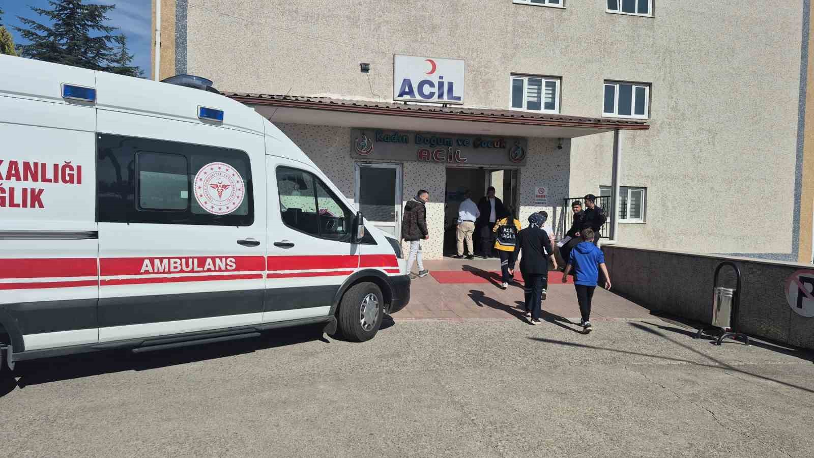 Bartın&rsquo;da 17 &ouml;ğrenci yedikleri şekerlemeden zehirlendi
