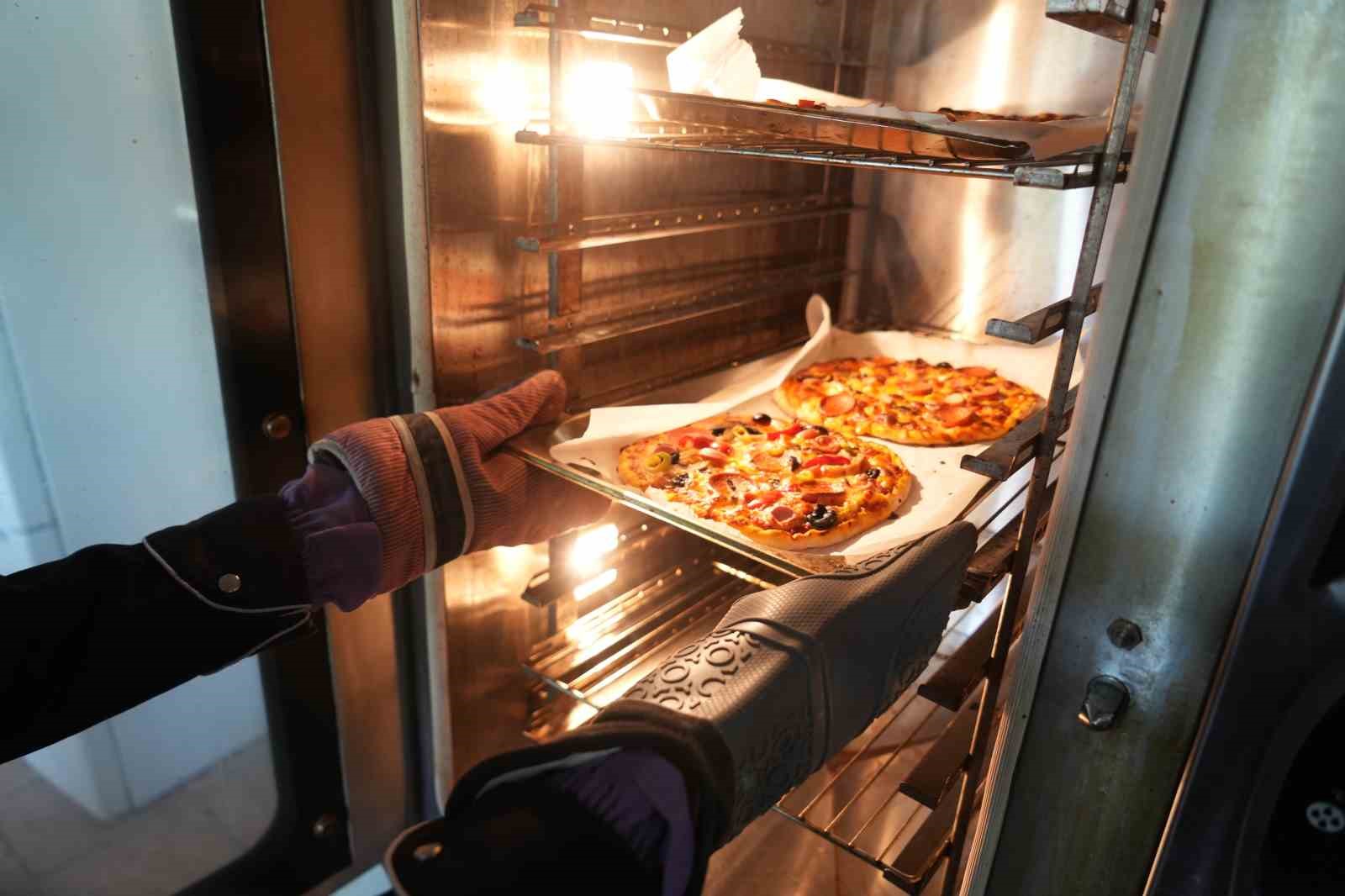 Muş&rsquo;ta beceri at&ouml;lyesi a&ccedil;ıldı: &Ouml;ğrenciler mesleklerle tanışıyor
