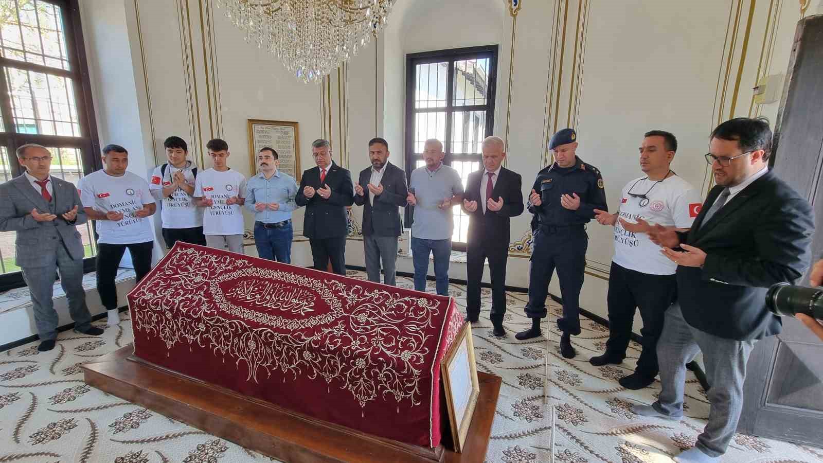 Hayme Ana&rsquo;nın kabrinin bulunduğu k&ouml;yden Domani&ccedil;&rsquo;e Gen&ccedil;lik Y&uuml;r&uuml;y&uuml;ş&uuml;
