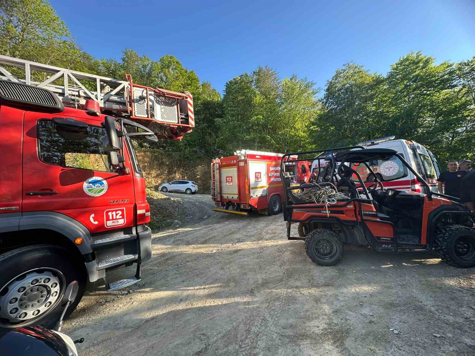 Kontrolden &ccedil;ıkan UTV şarampole devrildi: 2 yaralı
