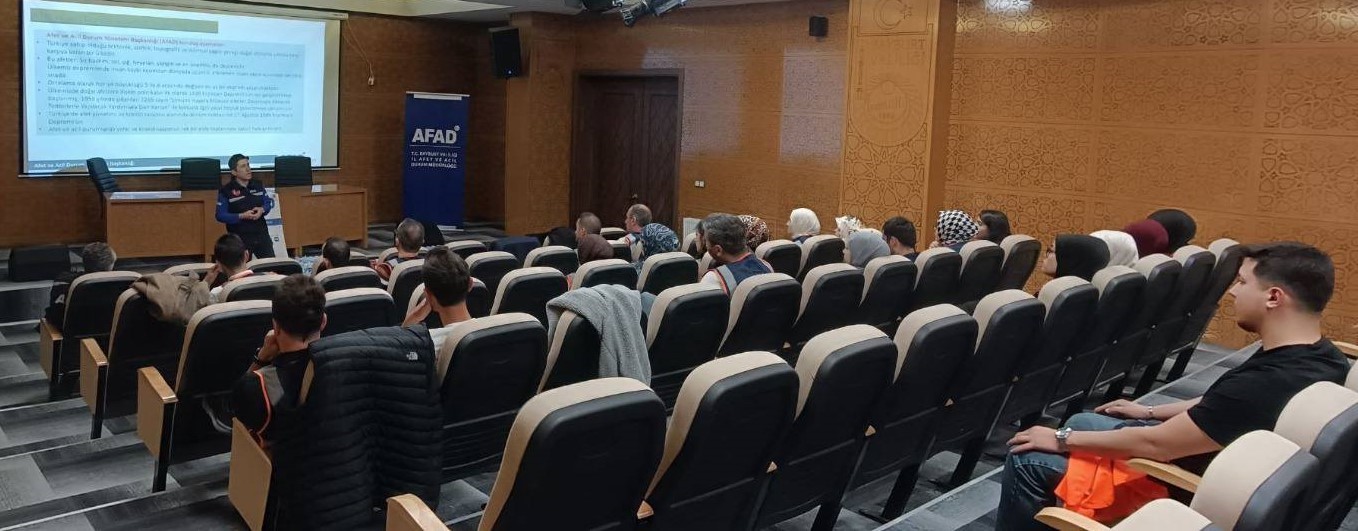 5 gün sürecek olan AFAD gönüllüsü eğitimleri başladı
