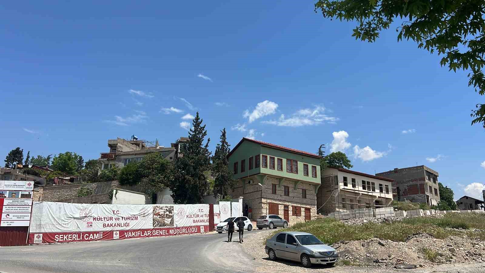 Depremin yıktığı tarihi mekanların restorasyonları bekleniyor
