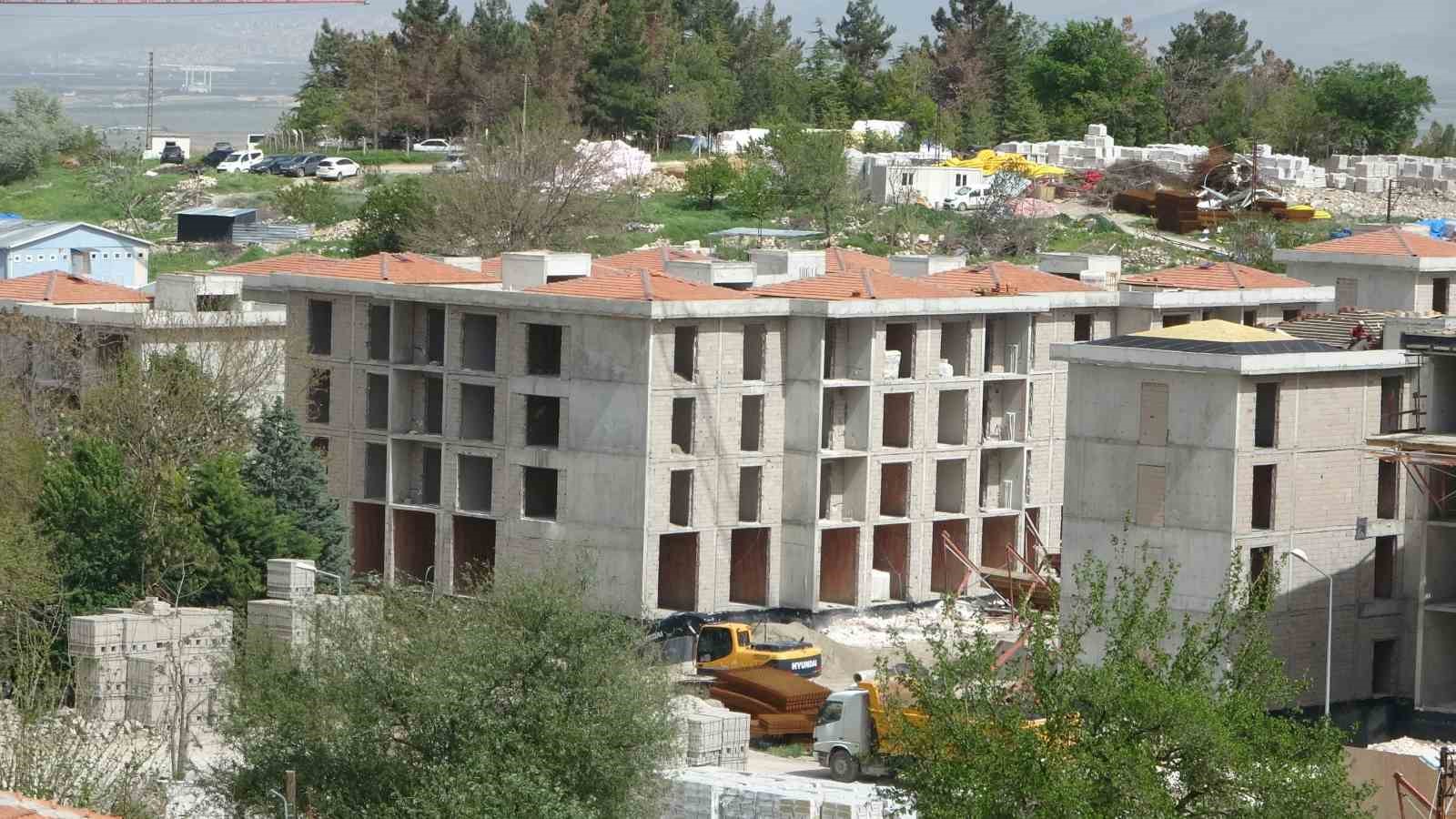 Malatya Akçadağ’da inşa çalışmaları rekor hızla sürüyor