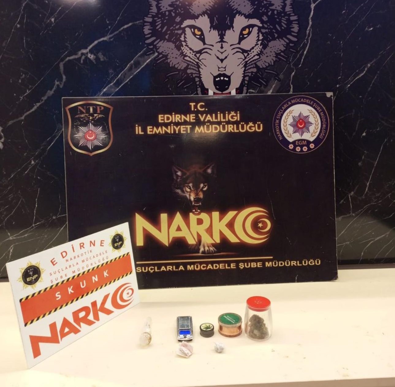 Uyuşturucu operasyonunda 3 şahıs tutuklandı
