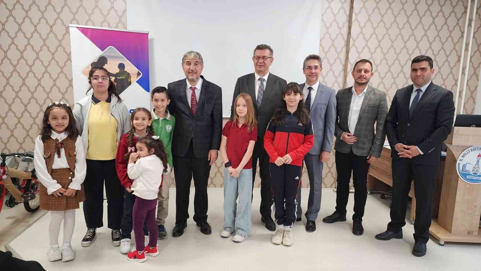 OEDAŞ&rsquo;ın geleneksel şiir ve resim yarışması K&uuml;tahya&rsquo;da yapıldı
