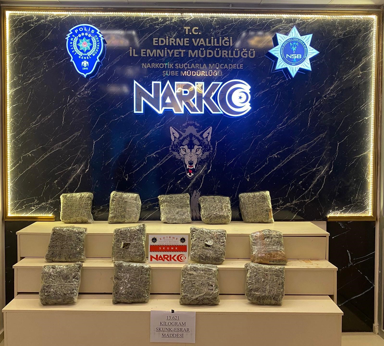 Kapıkule’de 13 kilo skunk ele geçirildi