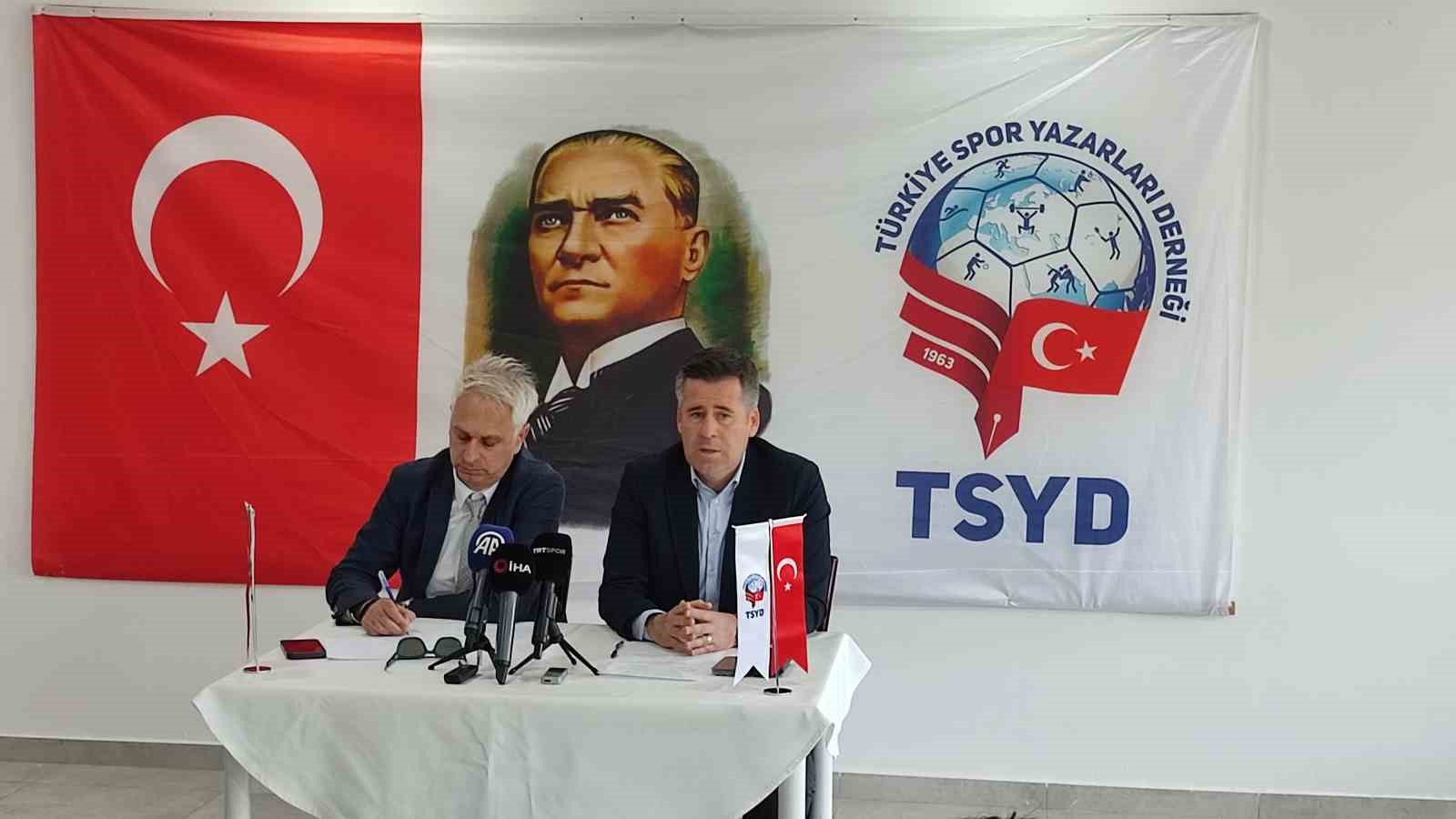 Gençlerbirliği Teknik Direktörü Eroğlu: "Bizim yerimiz Süper Lig’dir, bunu başardığımız için çok mutluyuz"