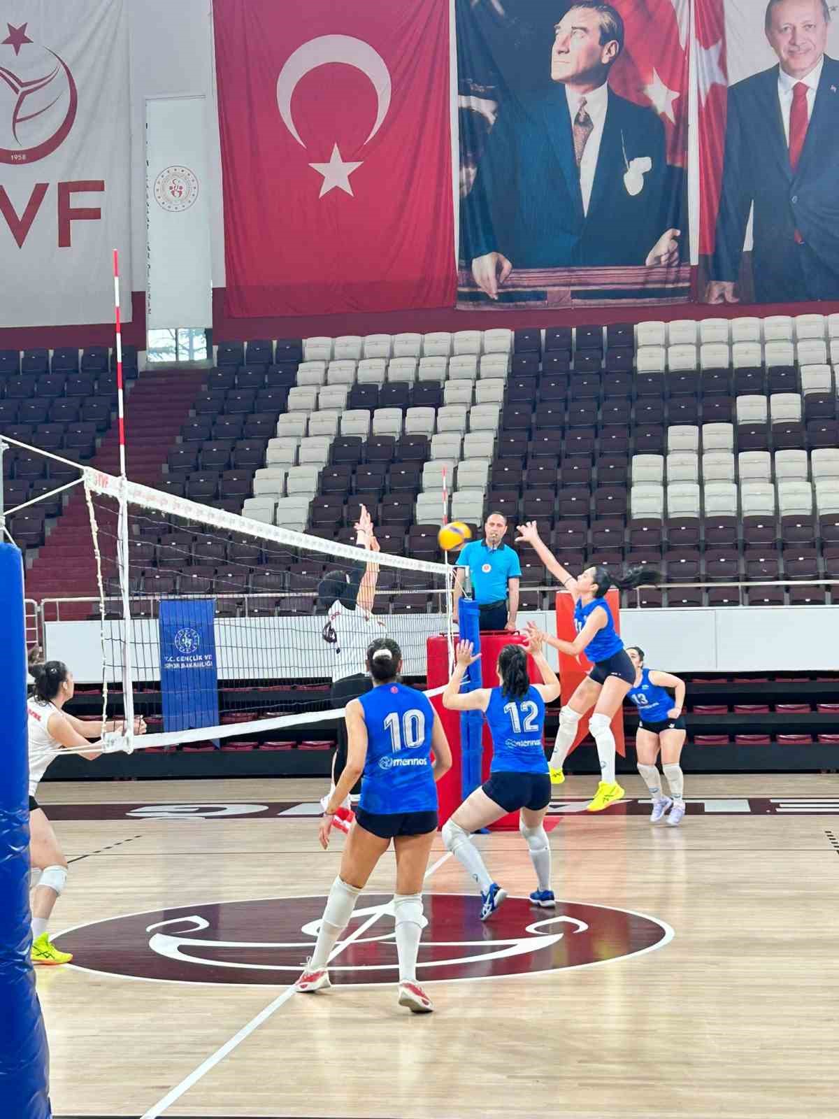 Elazığ, T&uuml;rkiye voleybol yarı finallerine ev sahipliği yaptı
