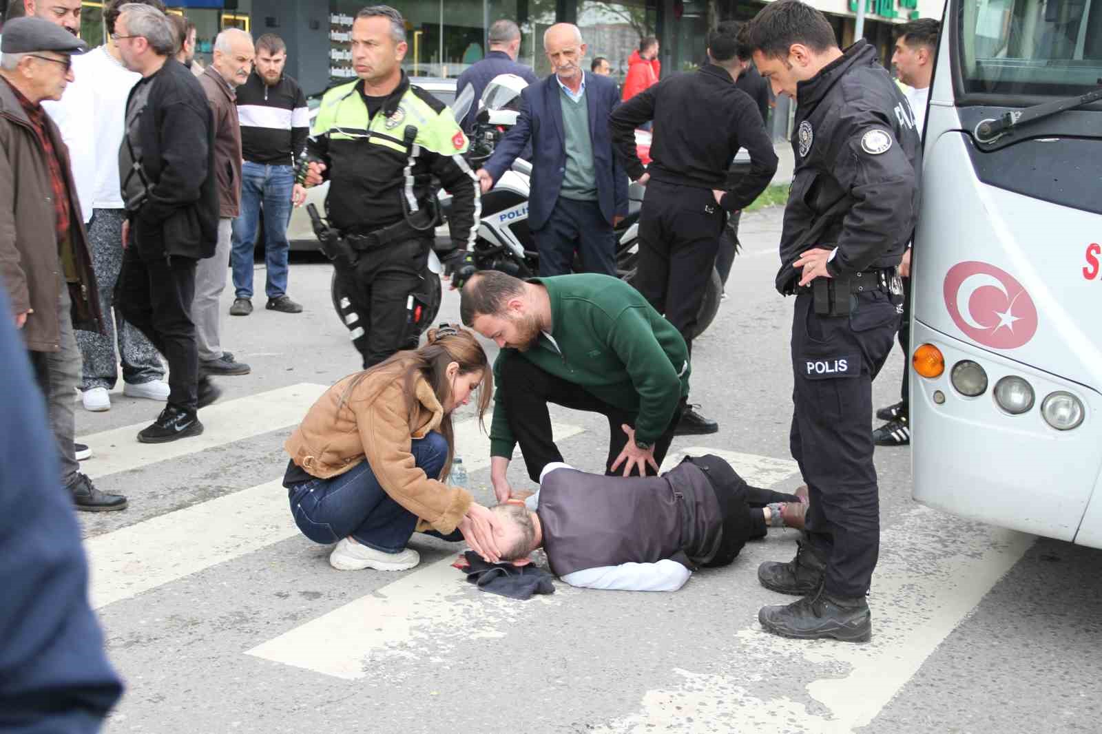 Samsun&rsquo;da halk otob&uuml;s&uuml;n&uuml;n &ccedil;arptığı yaya yaralandı
