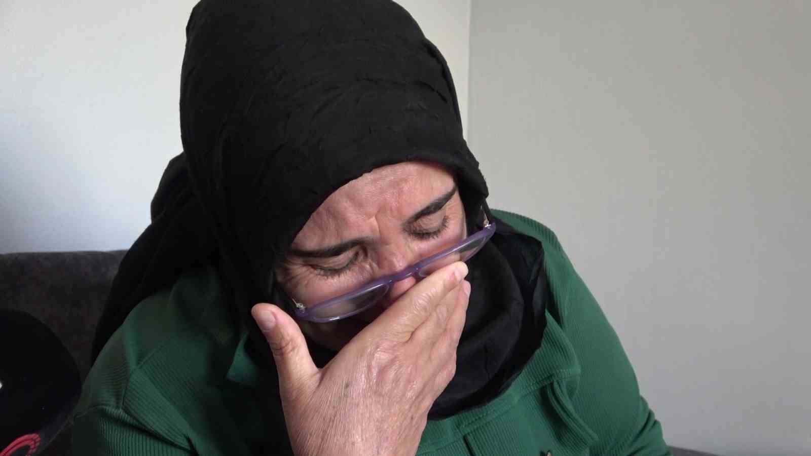 Diyarbakır annesi T&uuml;rkan Mutlu: "11 yıllık hasretimin bitmesini, kızıma kavuşmak istiyorum"
