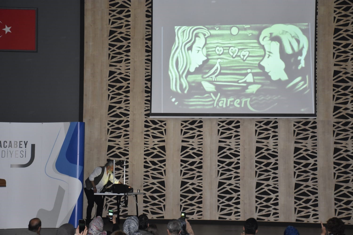 Tarkan Köylü’den nefes kesen kum sanatı gösterisi