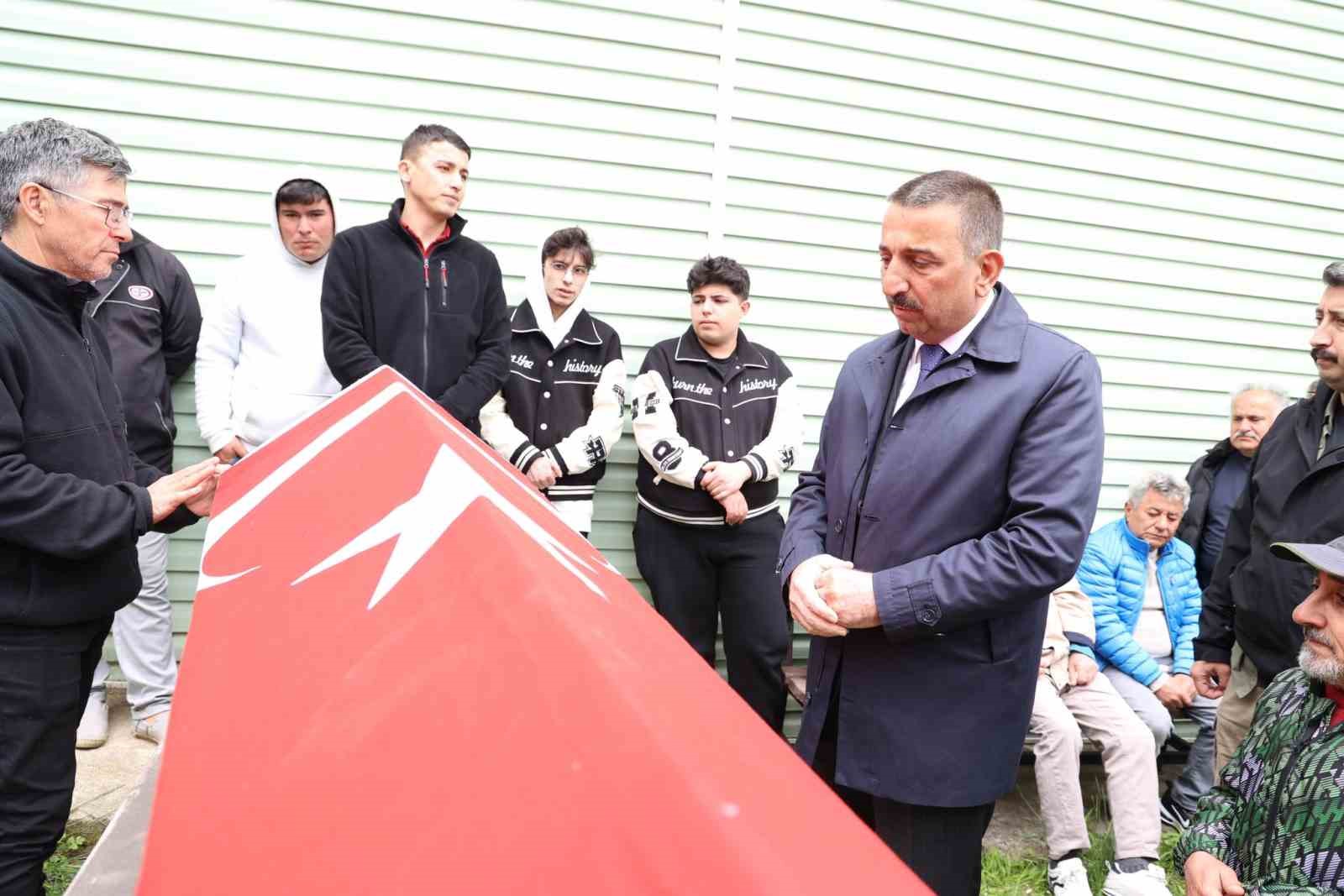 Vali Hacıbektaşoğlu, polis memuru Ertun&ccedil; G&uuml;l&rsquo;&uuml;n cenaze t&ouml;renine katıldı
