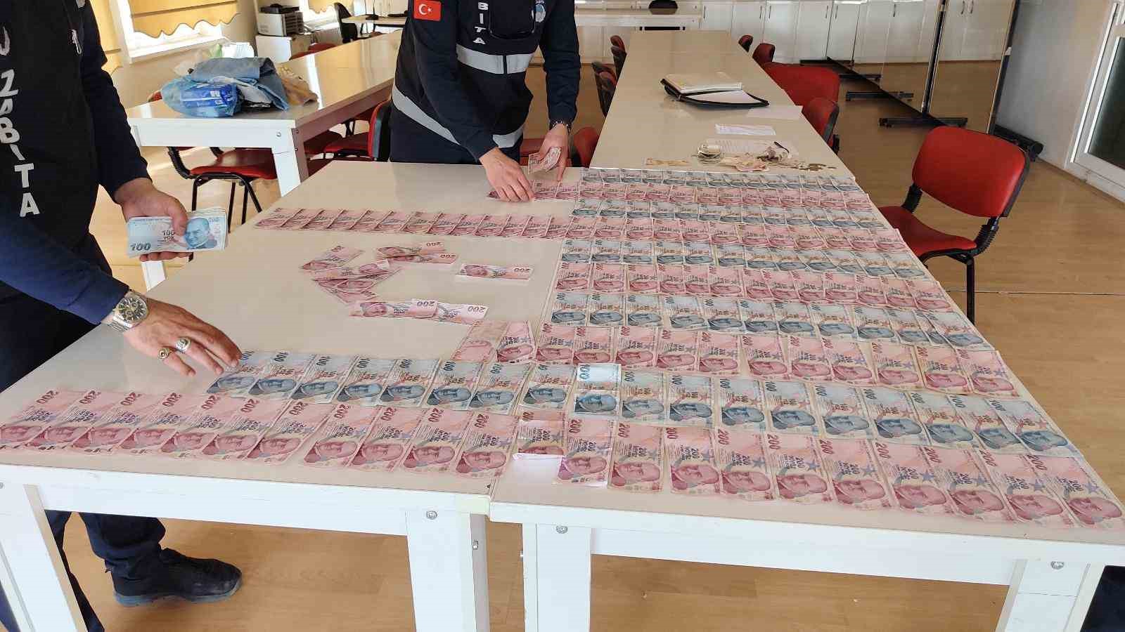 Zabıtanın yakaladığı dilencinin üzerinden 50 bin TL çıktı