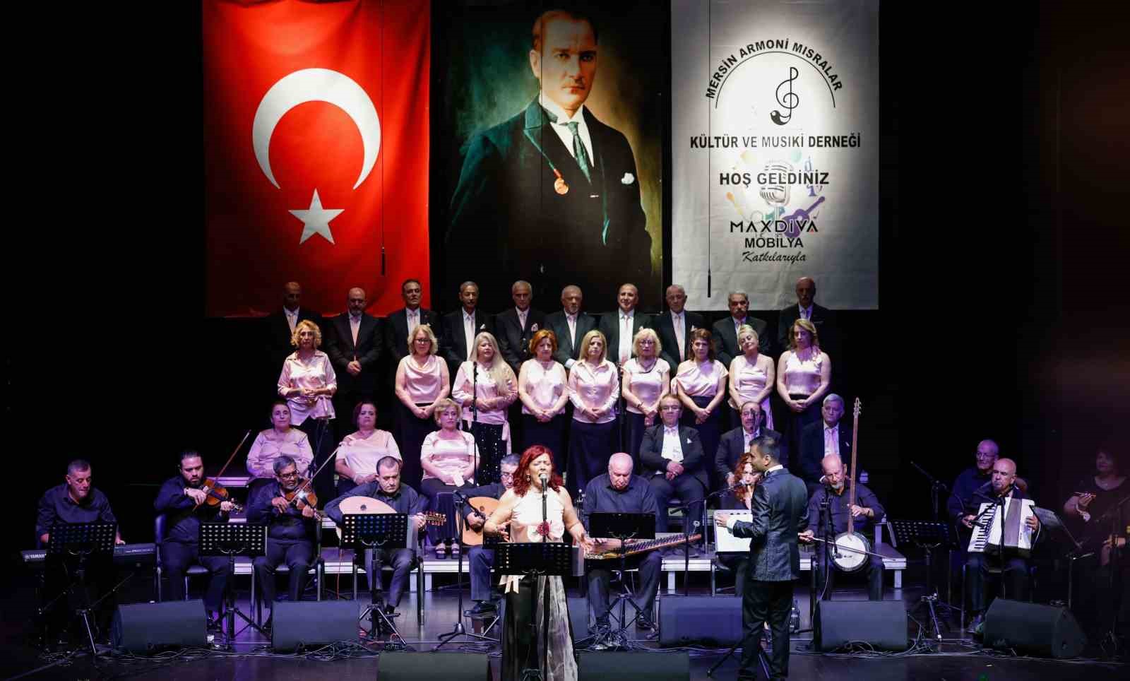 Amatör sanatçılardan Mersinlilere Türk Sanat Müziği ziyafeti