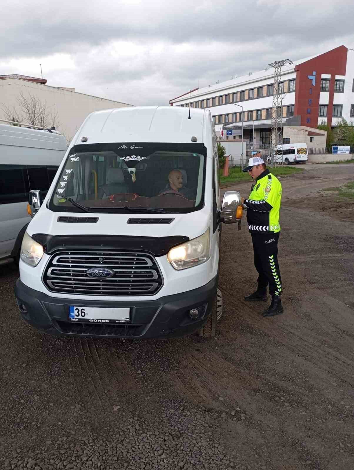Kars’ta öğrenci servisleri denetleniyor
