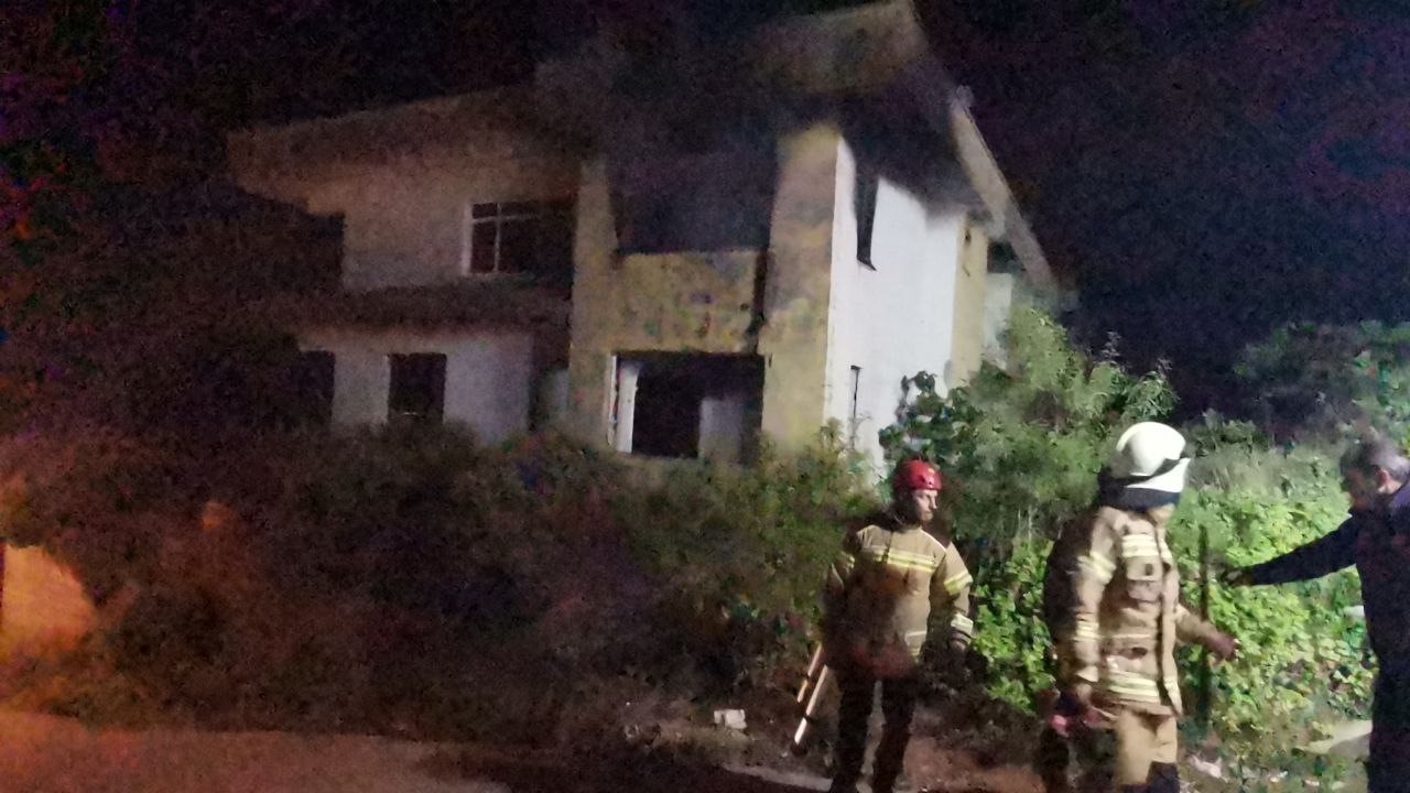 Metruk bina alevlere teslim oldu