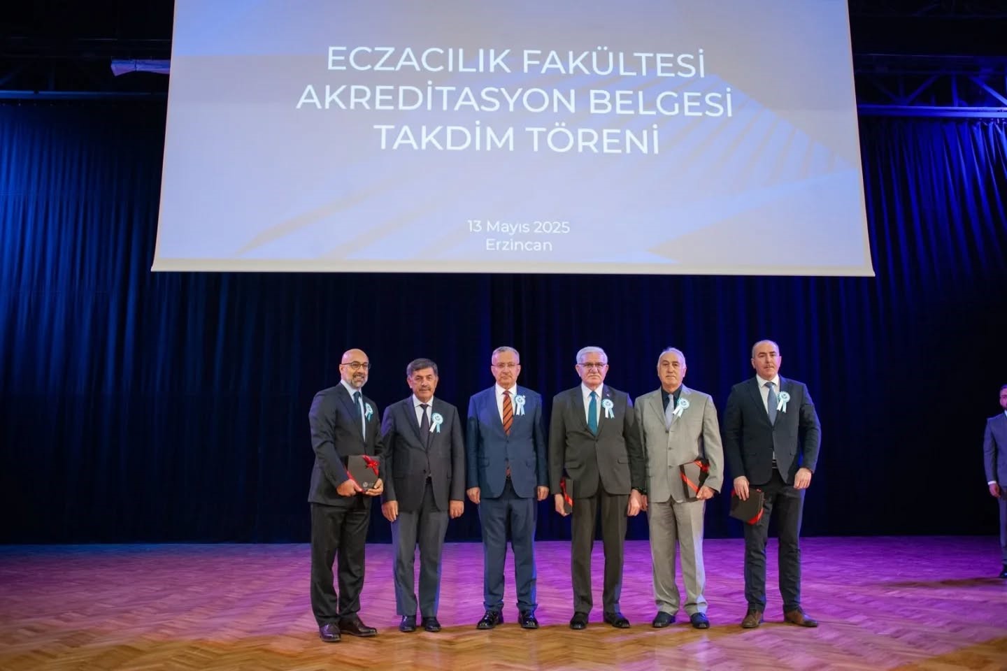 Eczacılık Fakültesi akreditasyon belgesi takdim töreni düzenlendi
