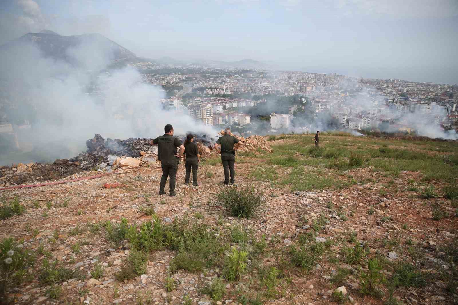 Alanya&rsquo;da makilik alanı ateşe veren şahıs tutuklandı
