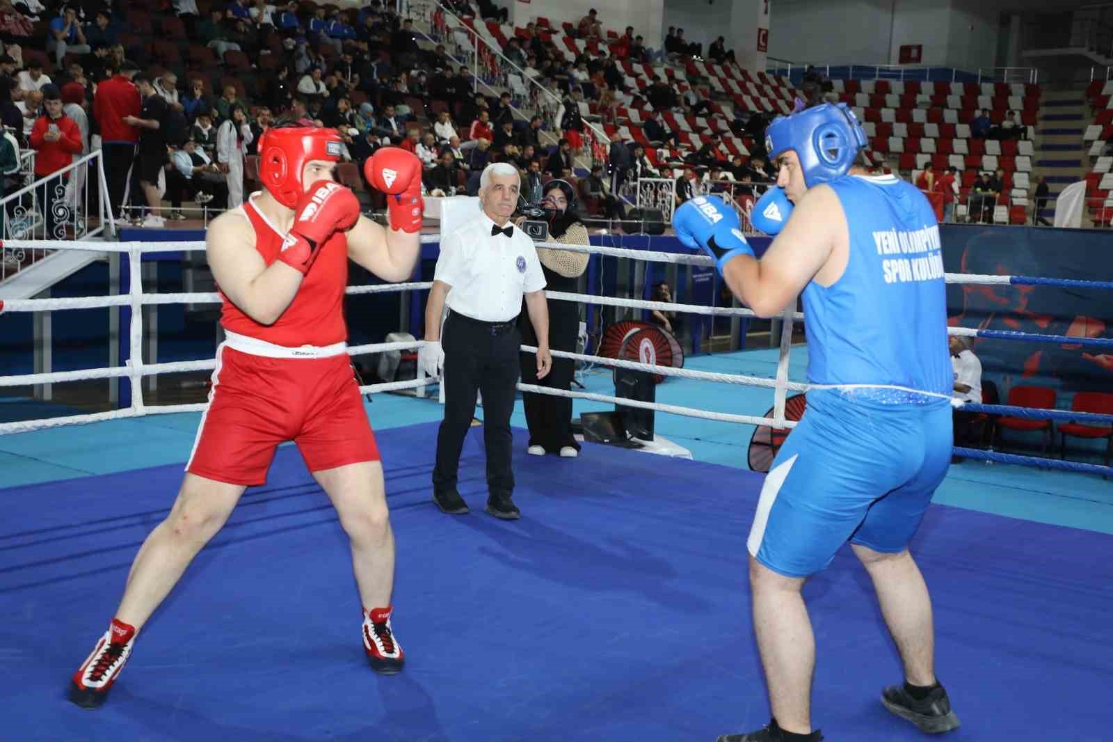 Ağrı’da 428 sporcu madalya için yumruk sallayacak