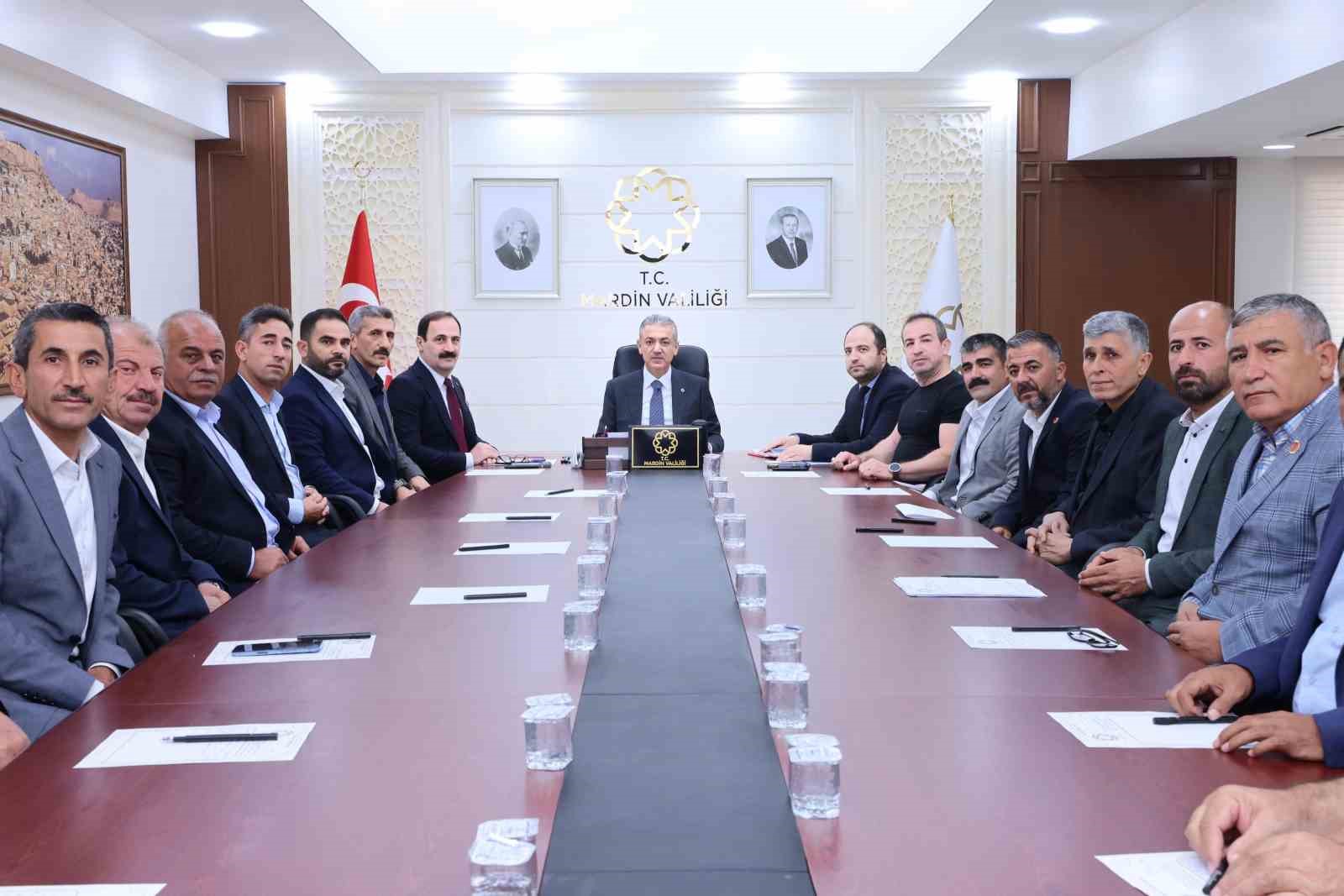 Vali Akkoyun muhtarlarla bir araya geldi
