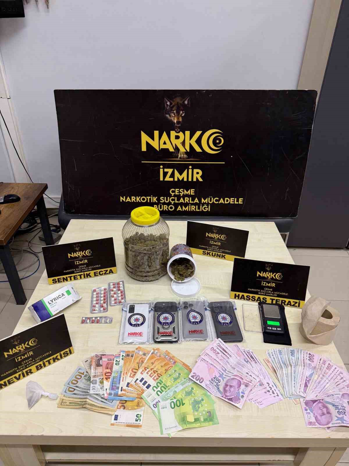İzmir’in turistik ilçelerinde zehir tacirlerine operasyon
