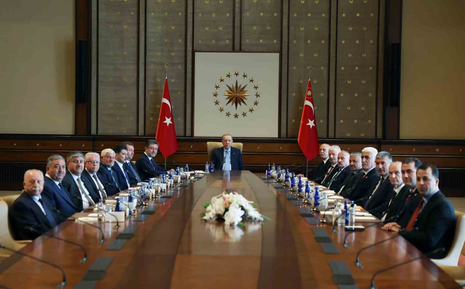 Cumhurbaşkanı Erdoğan’dan Dünya Çiftçiler Günü mesajı: "Çiftçilerimizi asla yalnız bırakmadık"