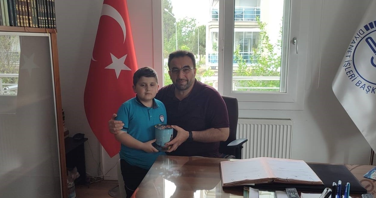 Minik yürekten büyük bağış
