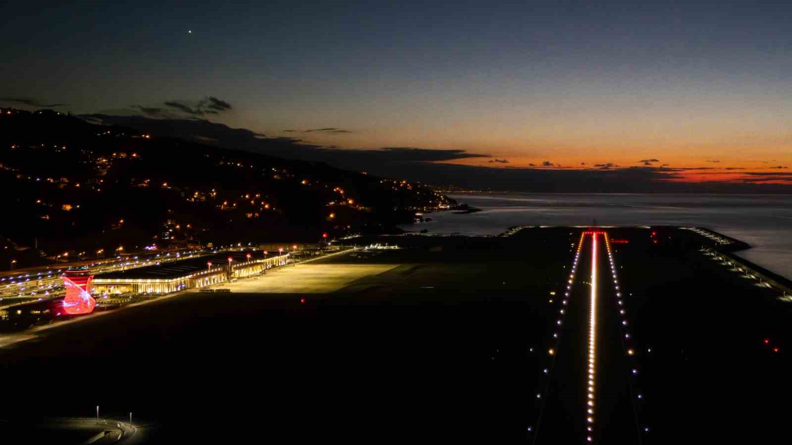 Rize-Artvin Havalimanı’na zorlu hava şartlarında uçak inişleri için yeni sistem