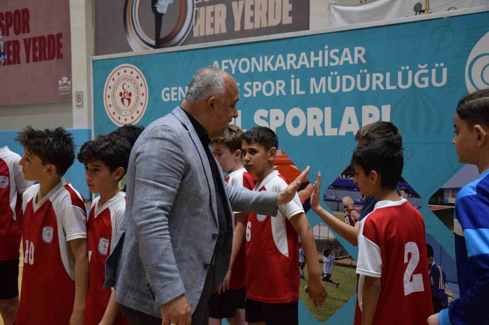 Okul Sporları futsal müsabakaları tamamlandı
