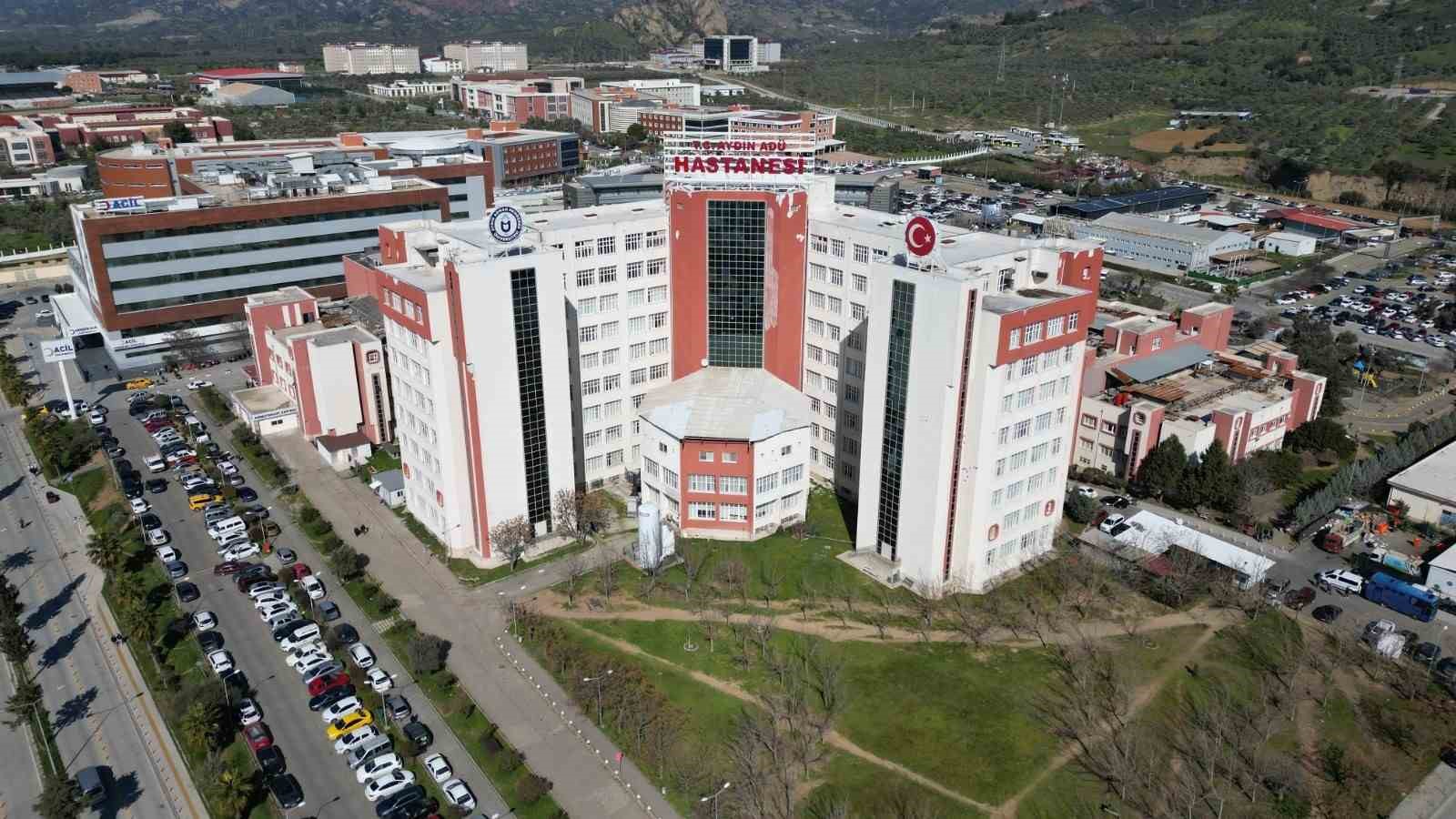 ADÜ’lü profesör ve sekreteri ’rüşvet’ iddiasıyla gözaltına alındı