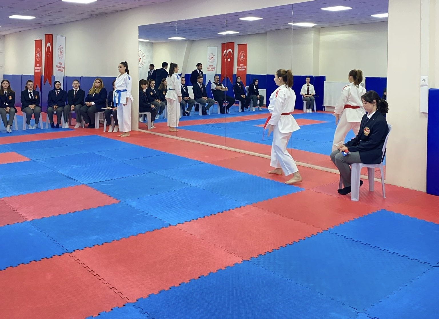 Karate Aday Hakemlik Kursu tamamlandı