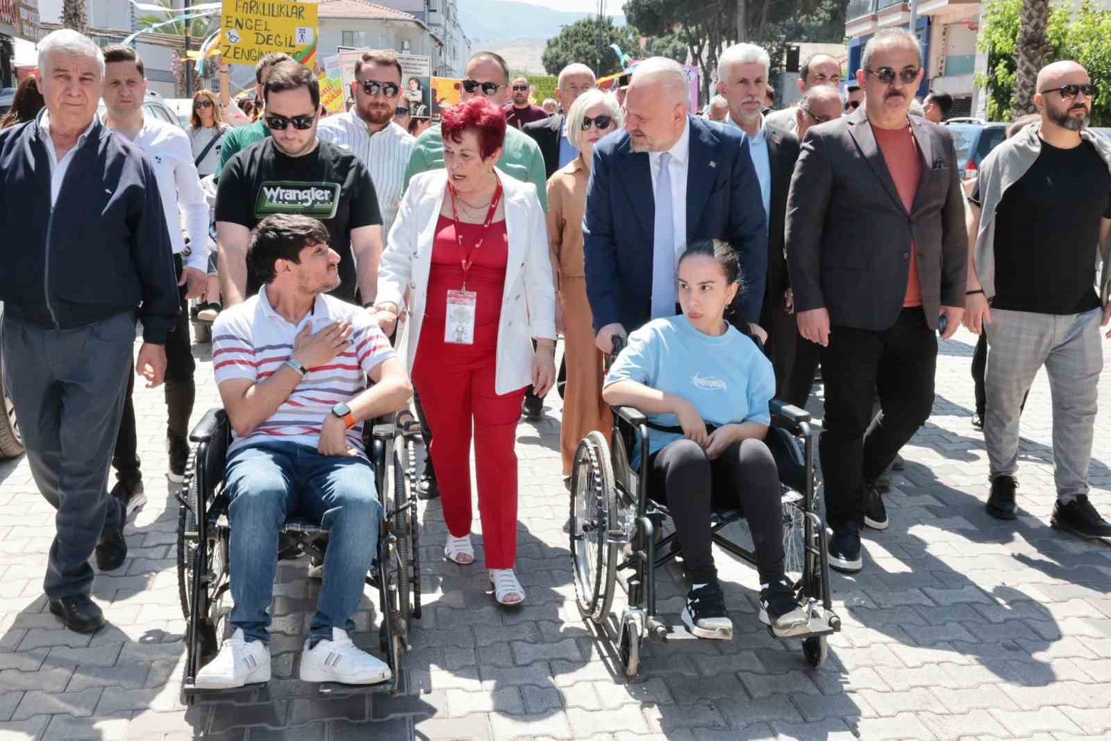 Menemen’de sevgiye ve umuda engel yok