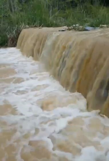 Elazığ’da yağışlar dereleri coşturdu