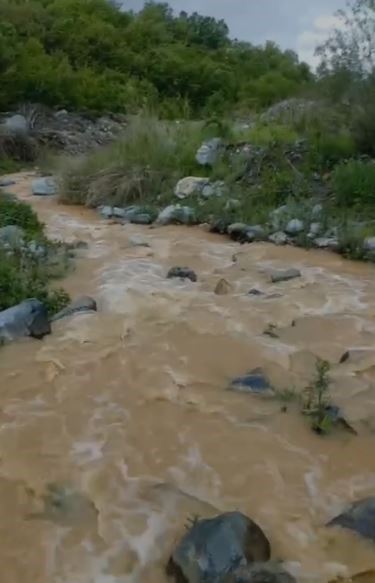 Elazığ’da yağışlar dereleri coşturdu
