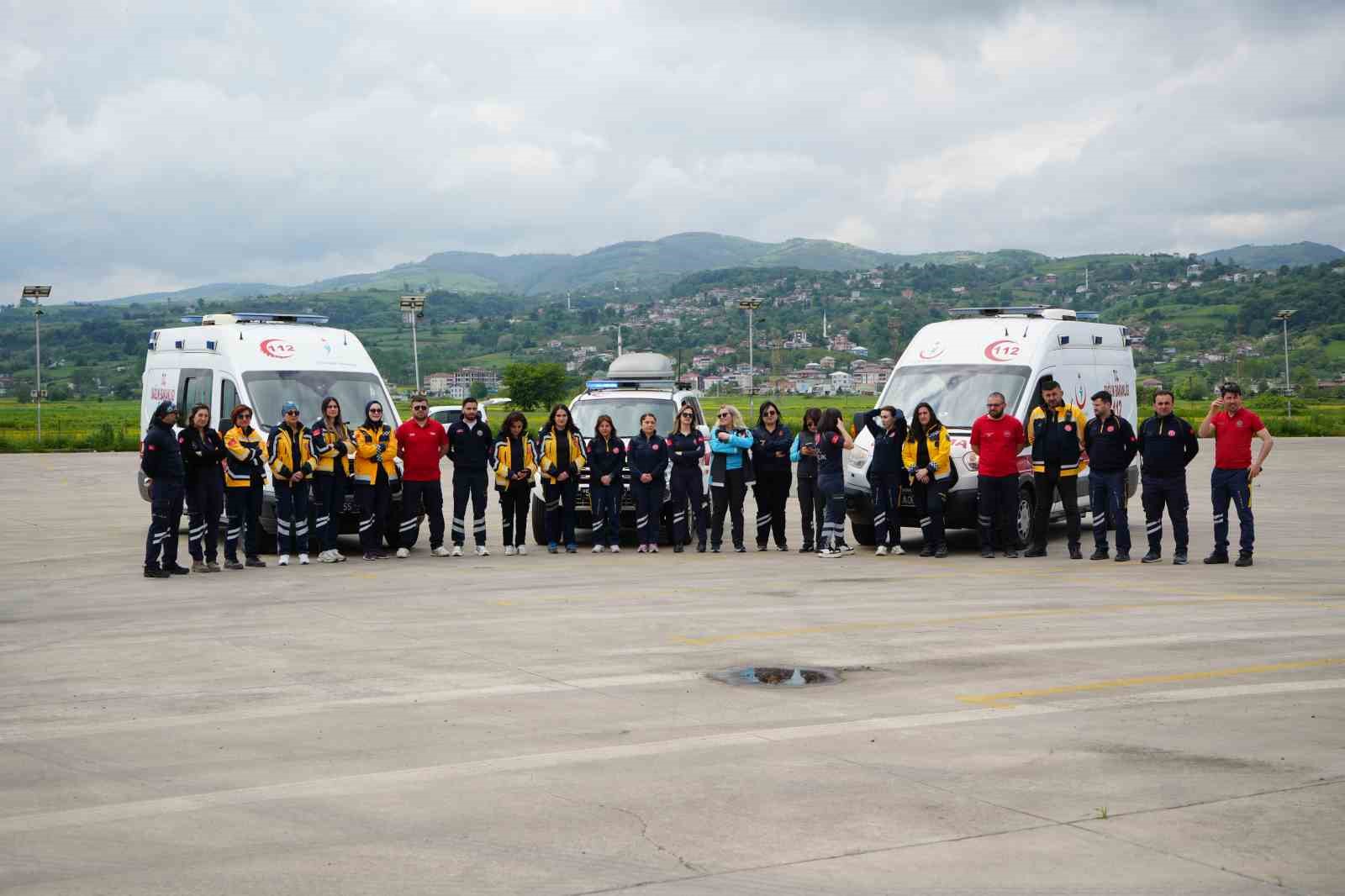 Ambulansların yeni kahramanları: 16 kadın sürücü
