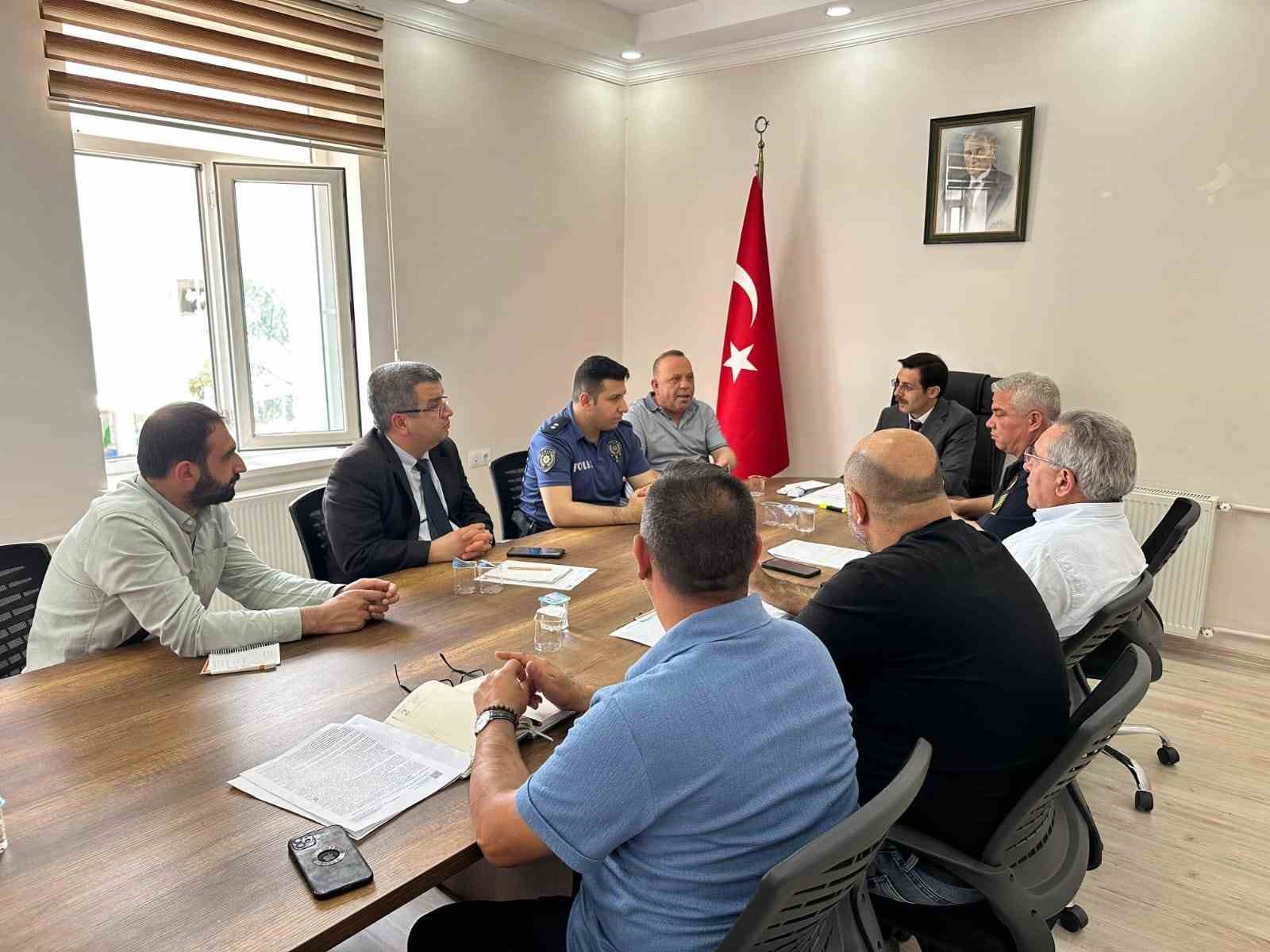 Bozdoğan’da sokak hayvanları değerlendirme toplantısı yapıldı
